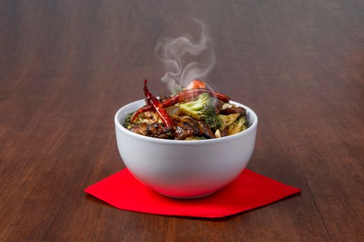 Hidangan Tumis Ayam Brokoli Saus Tiram yang lezat dan bergizi ini membuktikan bahwa makanan praktis tidak berarti mengorbankan kualitas, justru dapat menjadi solusi cerdas untuk menyajikan santapan rumahan dalam waktu singkat.