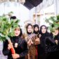 Berbagai karakter dari folklore Indonesia yang kaya warna dan sarat makna, mencerminkan kekayaan budaya Nusantara yang tak lekang oleh waktu. Setiap tokoh membawa pesan moral dan cerita yang telah diwariskan dari generasi ke generasi.