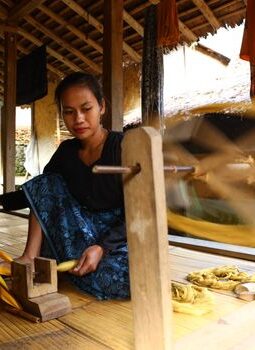 Jejak Nusantara: Kisah Kehidupan Memukau dari Desa di Tanah Air